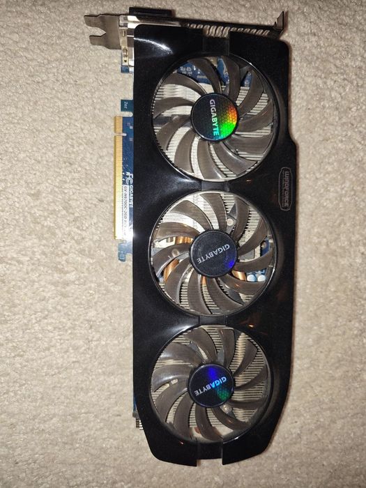 Видеокарта Gigabyte GeForce GTX 670  2GB GDDR5