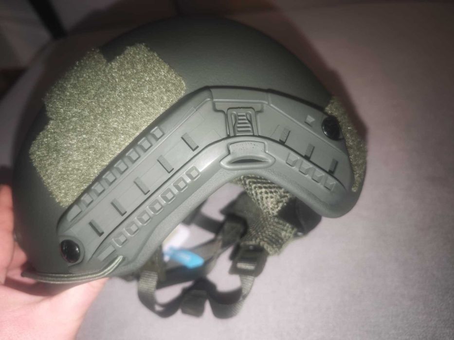 Hełm fast zielony nowy kevlar 1/3 ceny certyfikaty