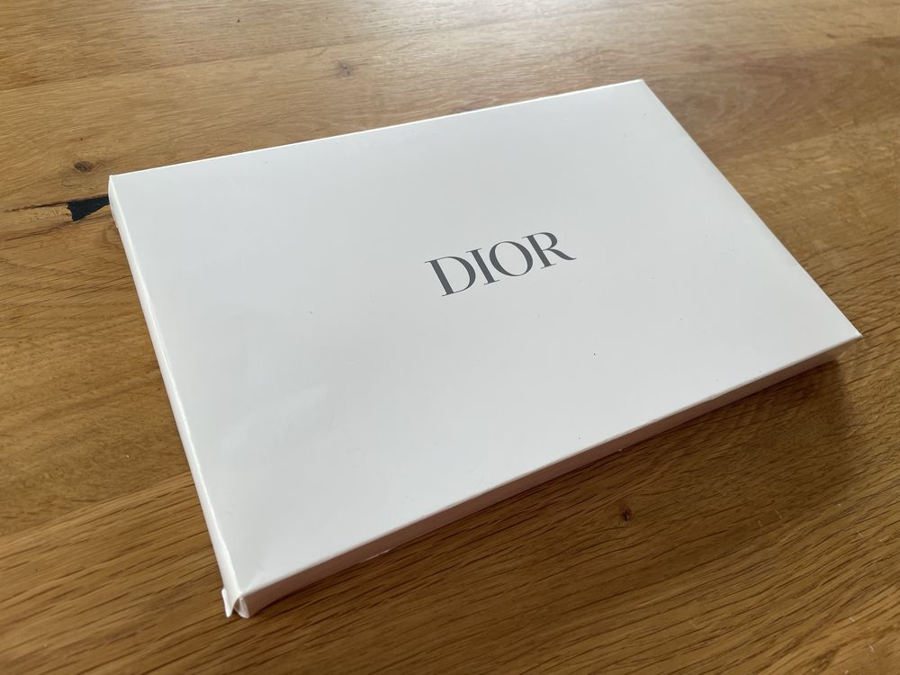 Dior elegancki uniwersalny pokrowiec na perfumy Nieszablonowy prezent