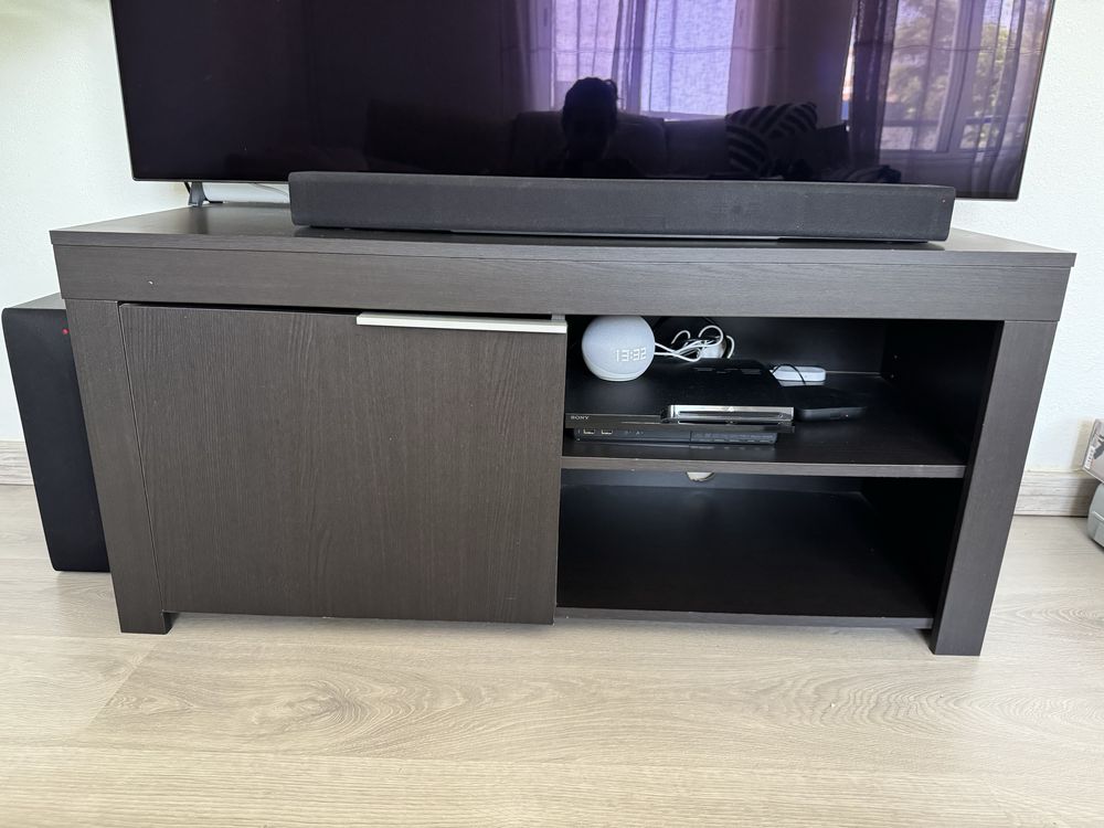 Movel de televisao usado