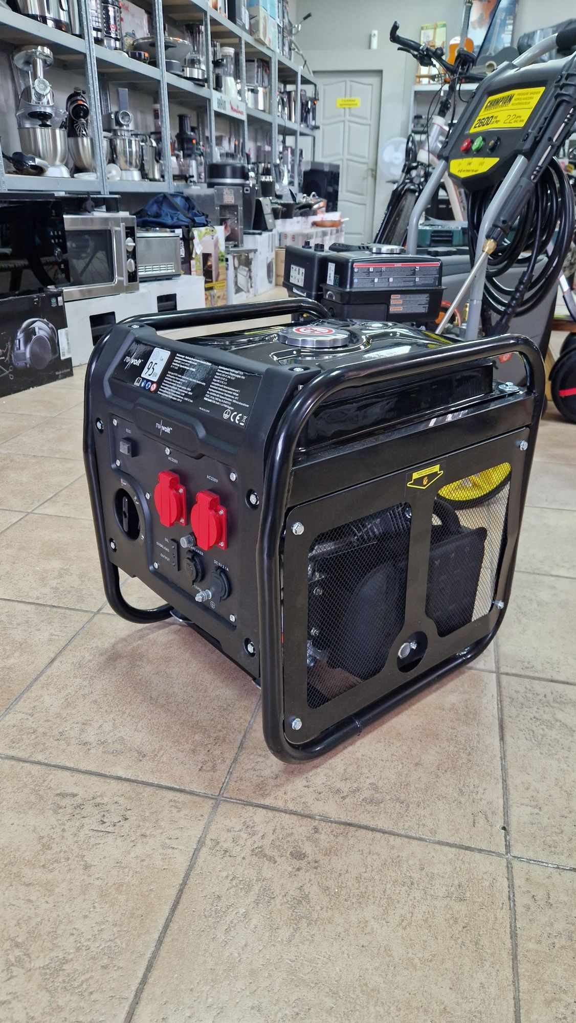 Інверторний бензиновий генератор Revolt 3.8 kW Привезено з Німеччини