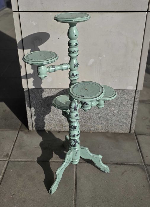 Kwietnik drewniany, stylowo przecierany na vintage / retro