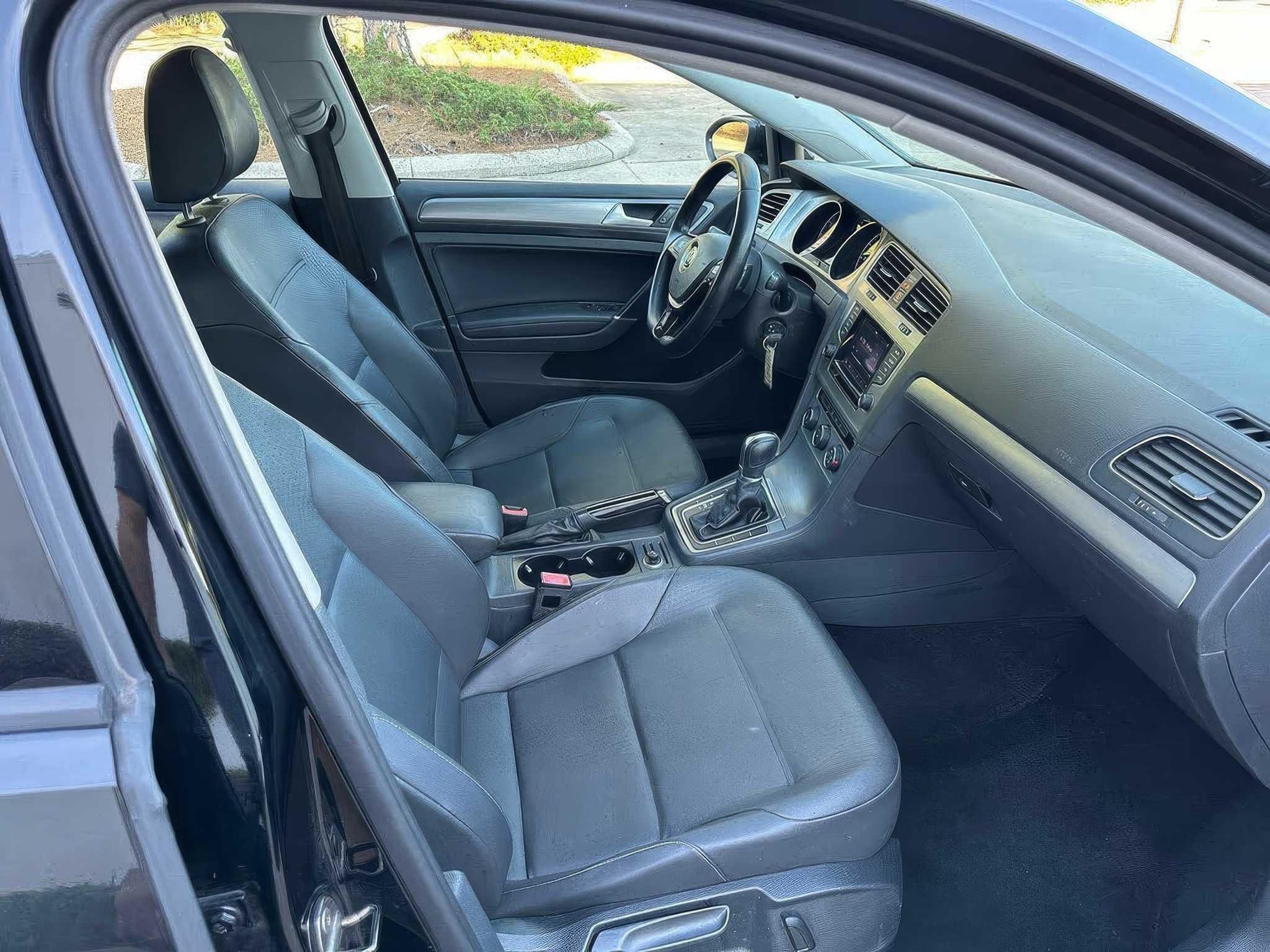 2015 Volkswagen Golf TSI SE