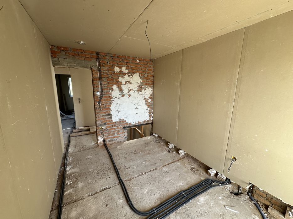 Продається затишний котедж в Кленовому гаю.