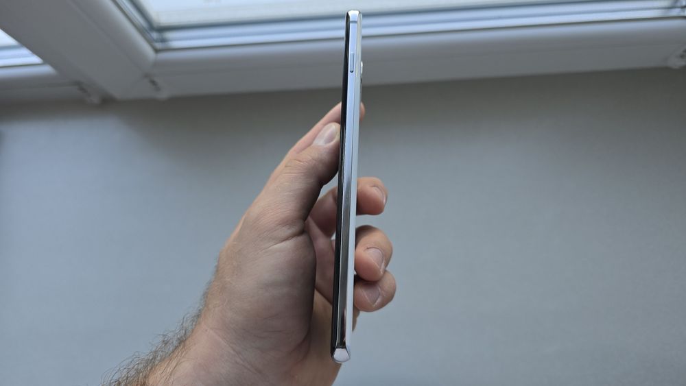 Samsung Galaxy S10+ Plus  SM-G975F/DS