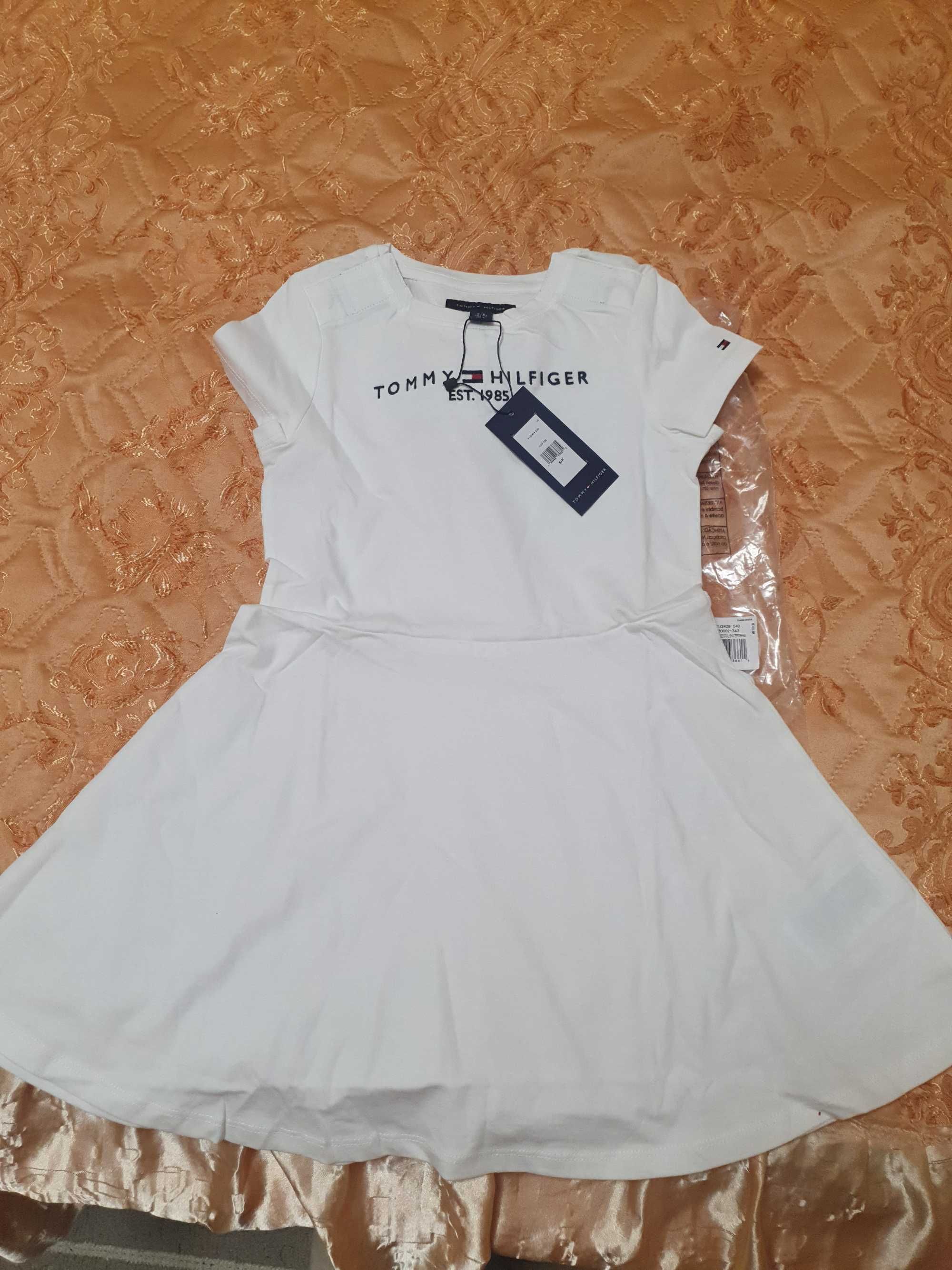 Детское платье Tommy Hilfiger 6-7лет на девочку
