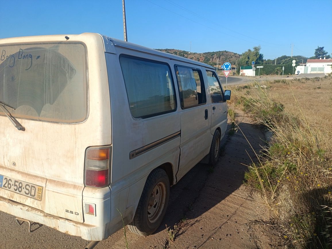 Mitsubishi l 300 delica 6 lugares com ipo novo