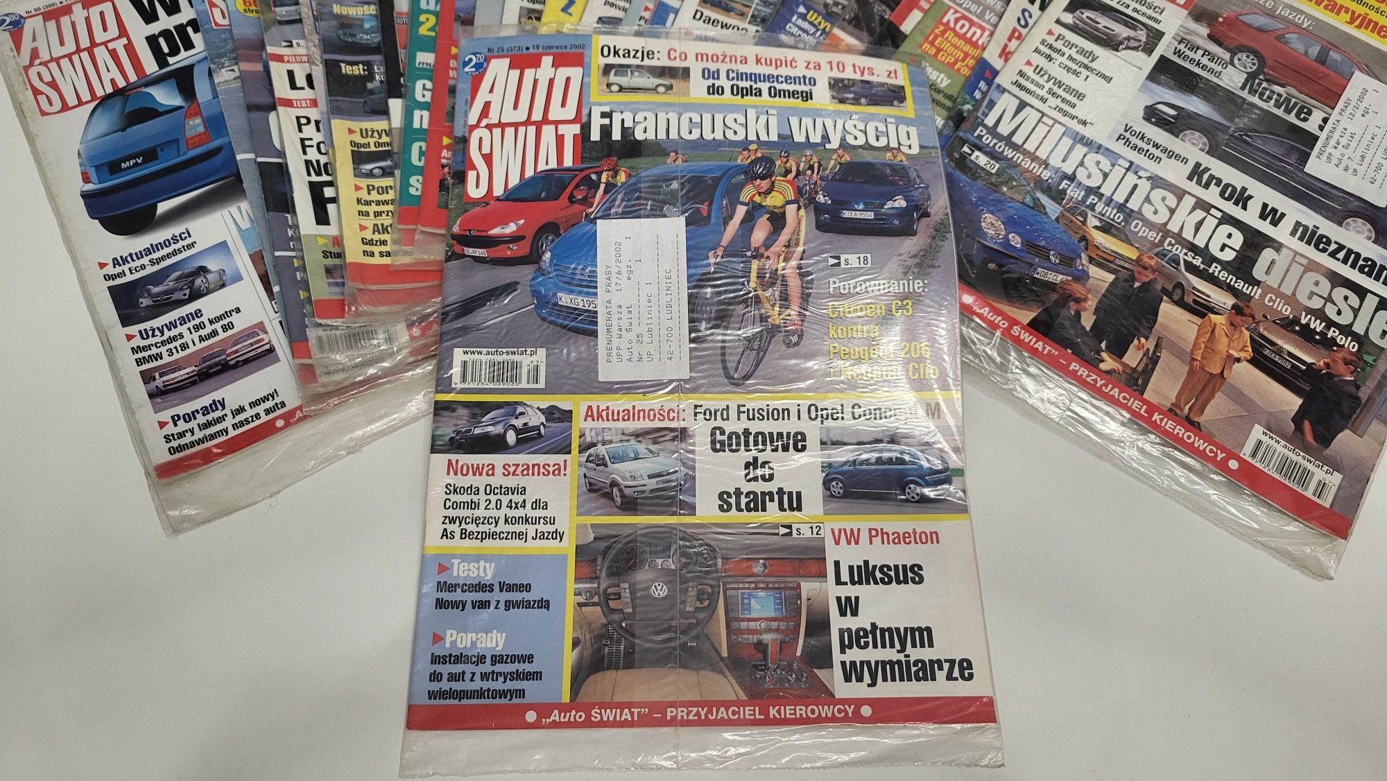 Tygodnik Auto ŚWIAT z 2002 roku oryginalnie zafoliowany OKAZJA rarytas