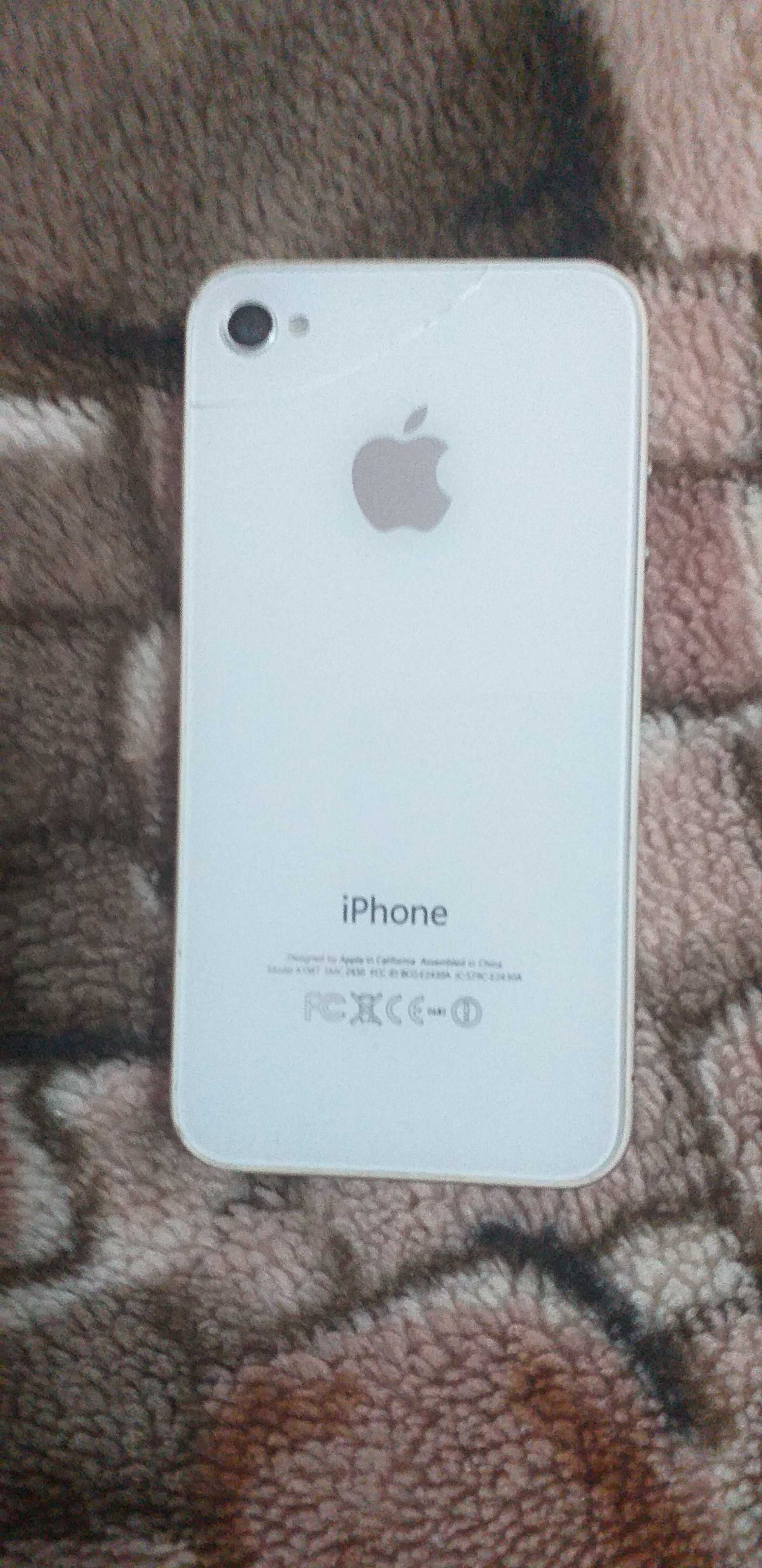 Продам белый Iphone 4