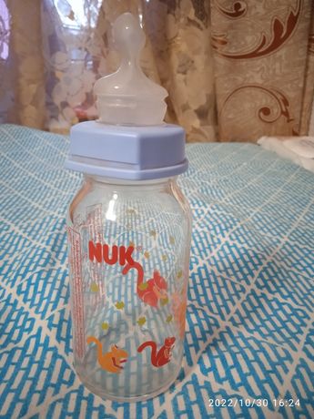 Пляшечка для годування Nuk з латексною соскою