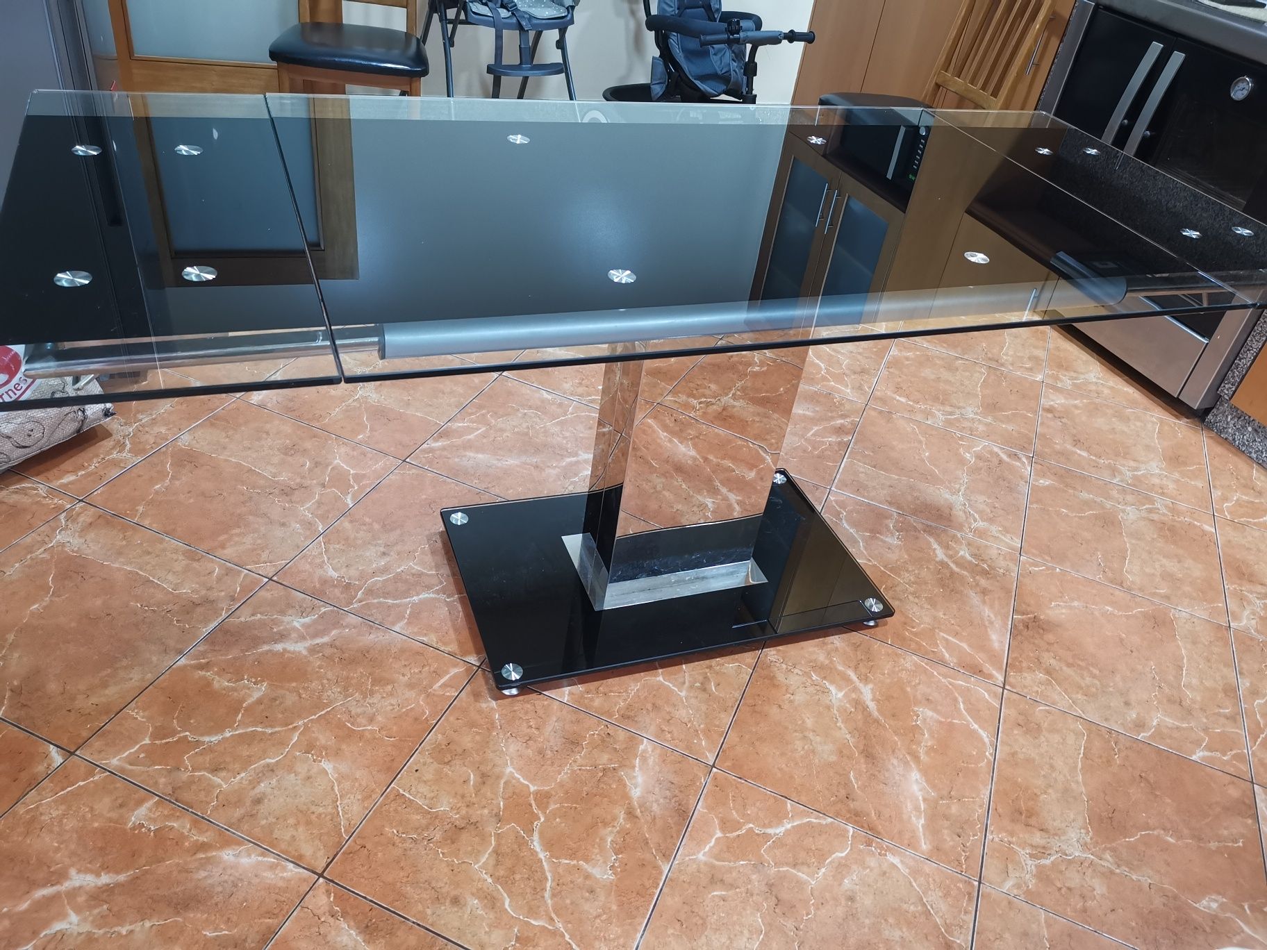 Mesa de vidro extensível