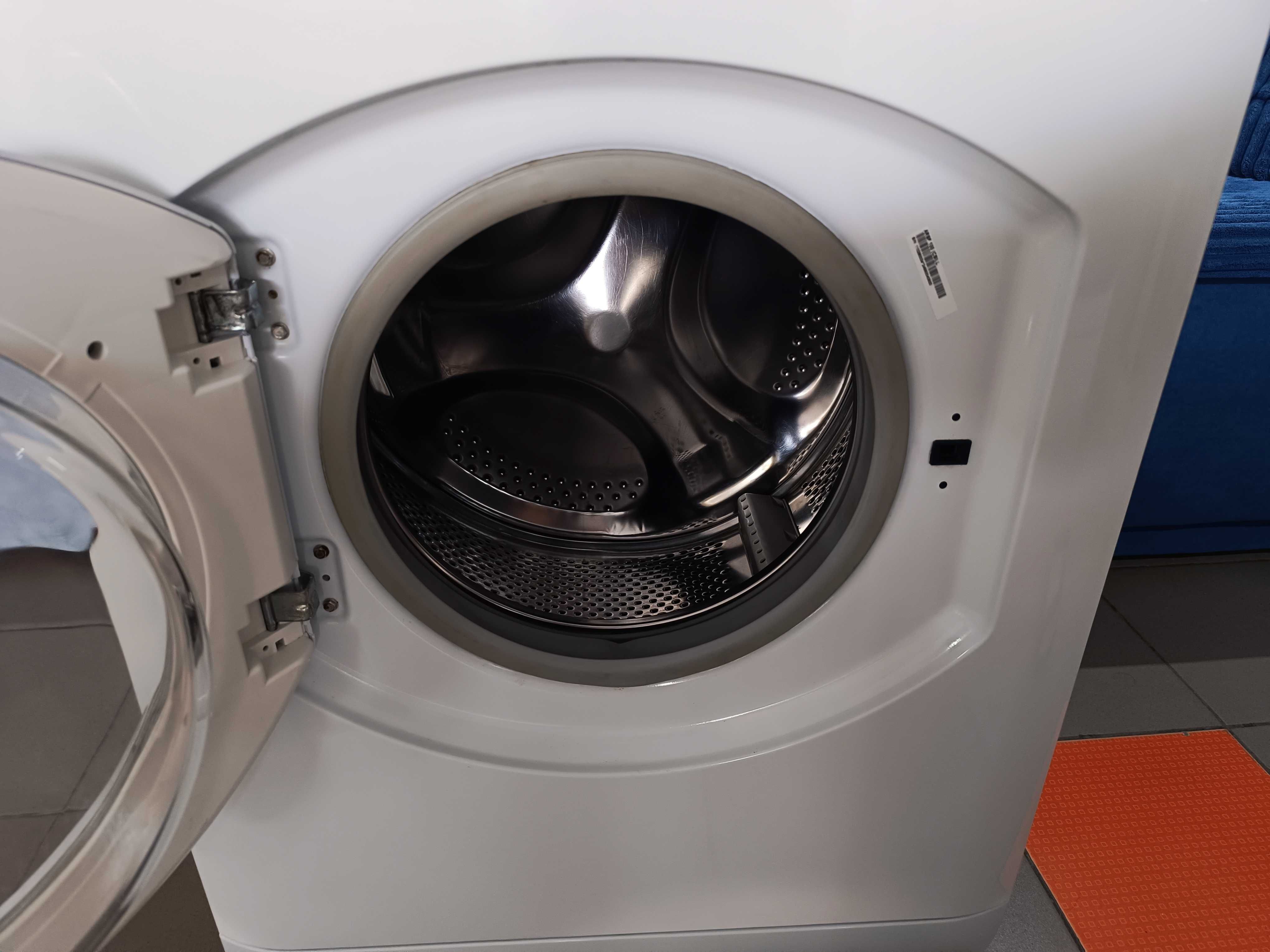 Пральна машина Ariston ARSF100