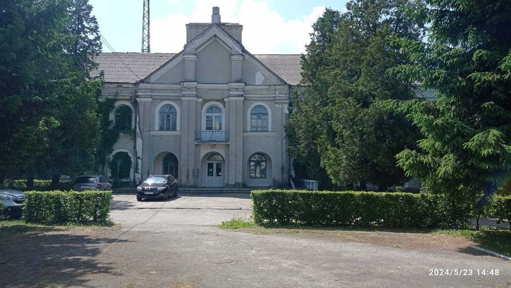 Адміністративна будівля, 933 кв. м, вул. Грушевського, 23