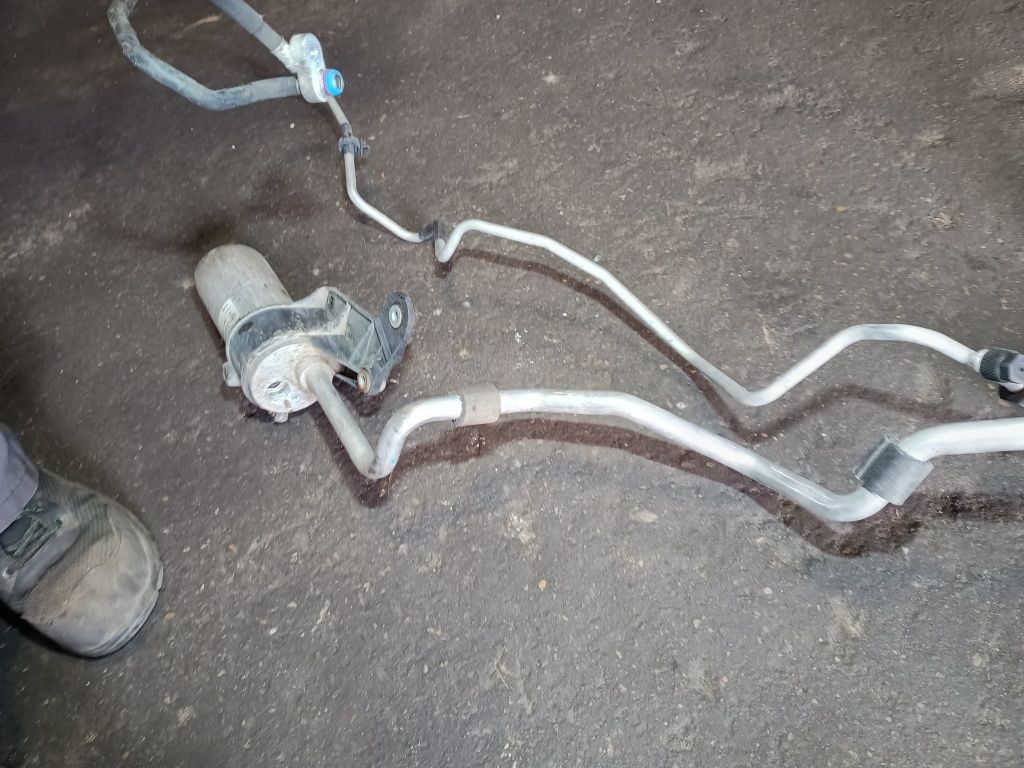 Przewód przewody klimatyzacji osuszacz Audi A6 C6 2.0 tfsi oryg kpl