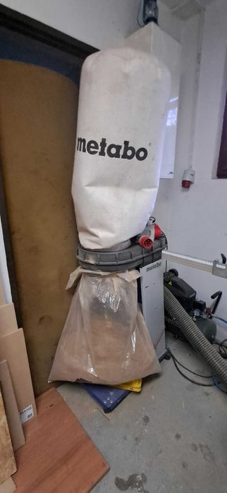 Piła formatowa z podcinakiem + odciąg - METABO PKF 255 V8