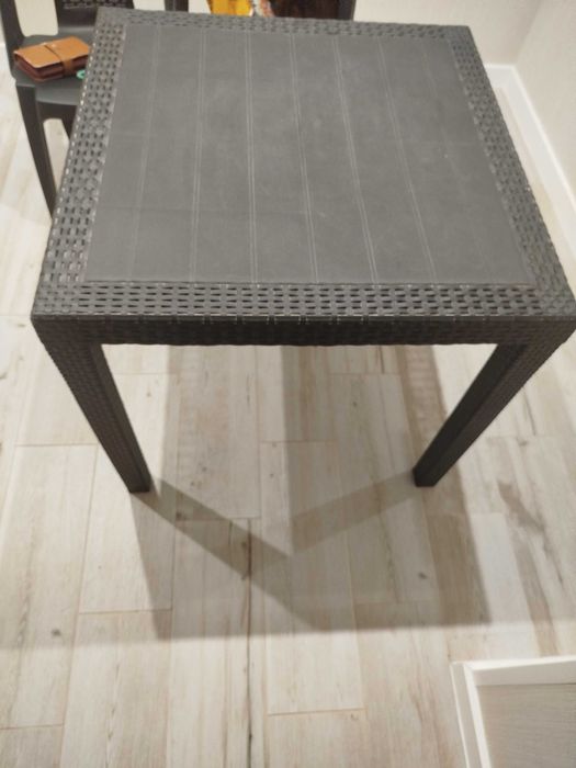 Conjunto Mesa + 2 Cadeiras