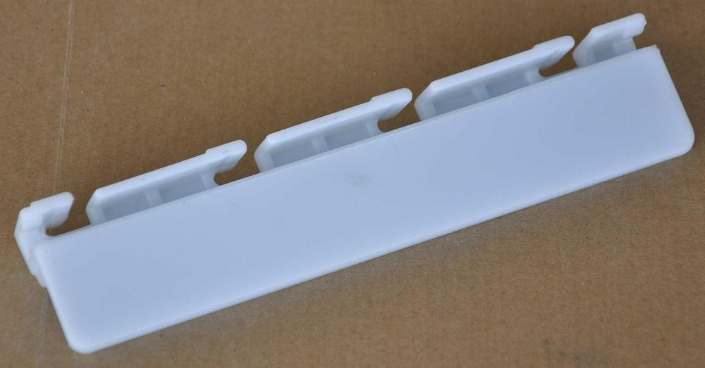 Nowy Uchwyt Kosza do Zamrażarki Skrzyniowej Electrolux AEG Biały