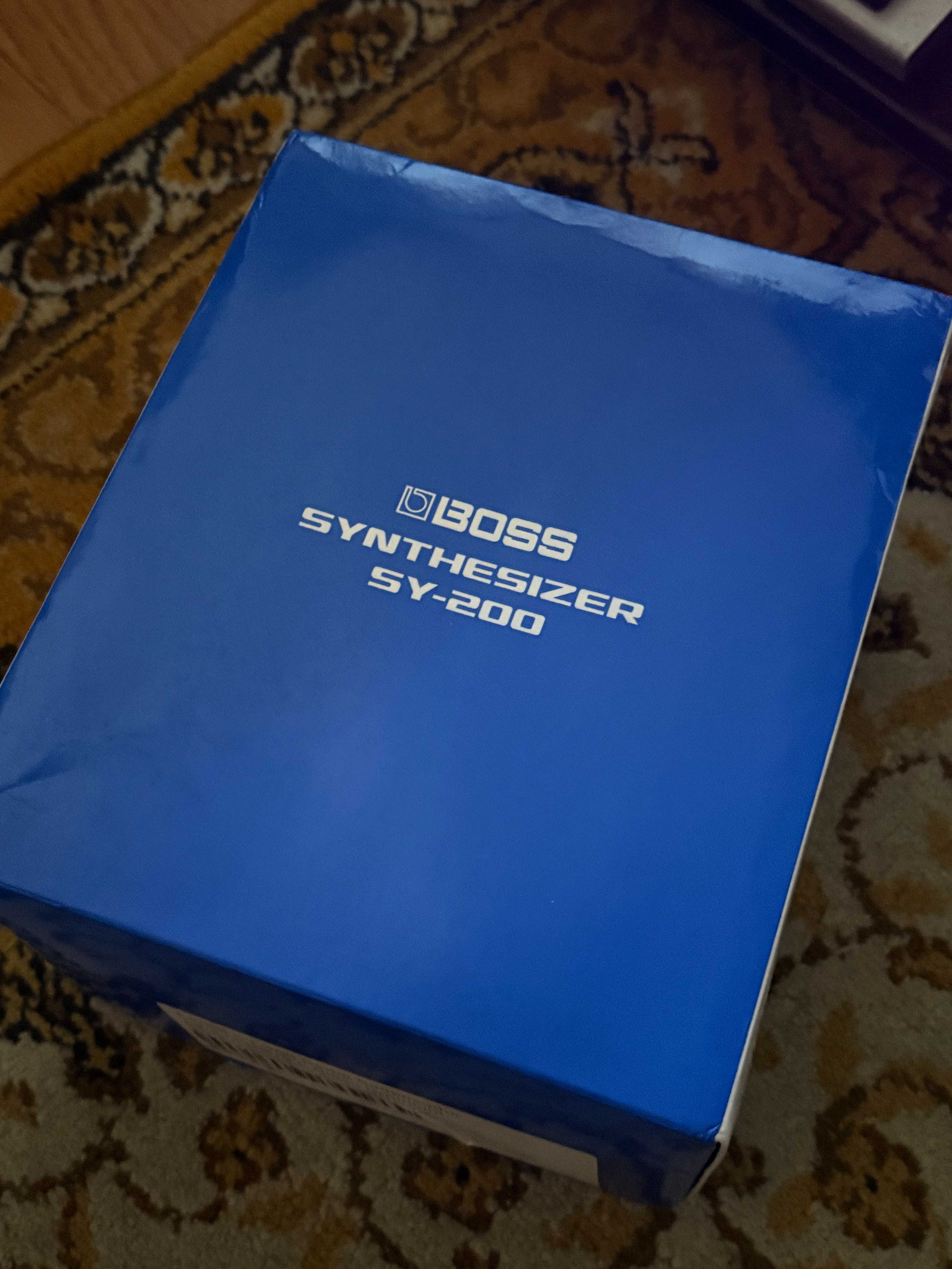 BOSS SY-200 Synthesizer