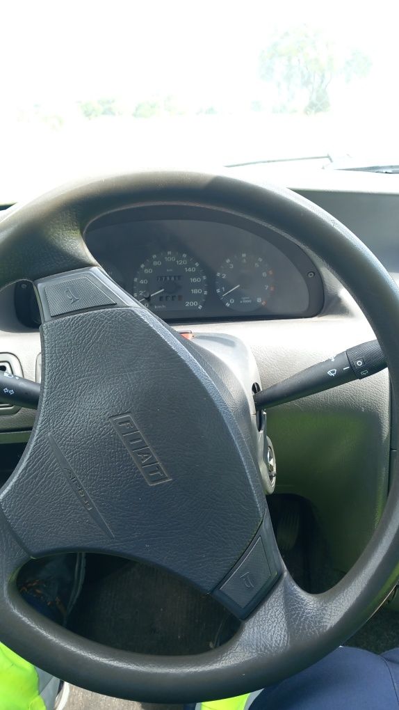 Fiat punto a trabalhar