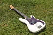 Squier Classic Vibe 60s - Baixo Precision