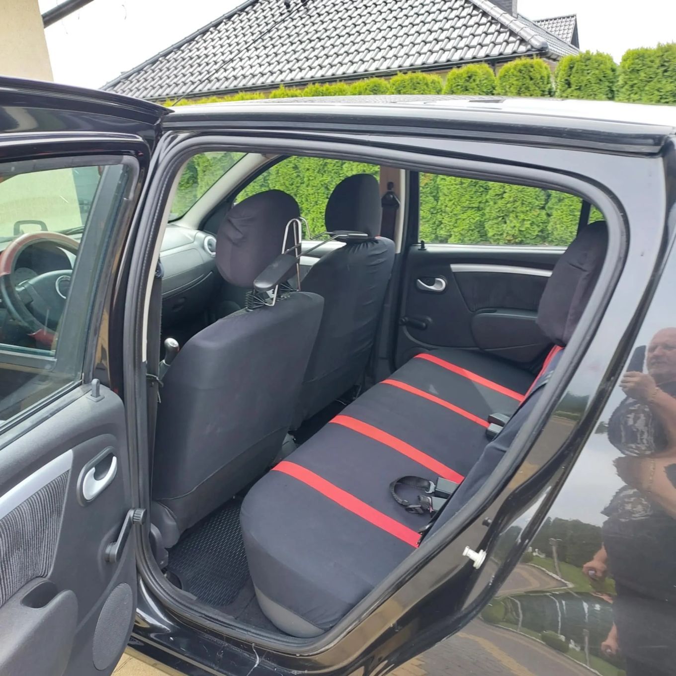 Dacia Sandero Sprzedam Dacię Sandero 1,6 rok produkcji 2009. PIERWSZY WŁAŚCICIEL