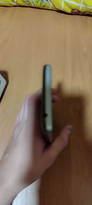 Телефон LG  в ідеальному стані