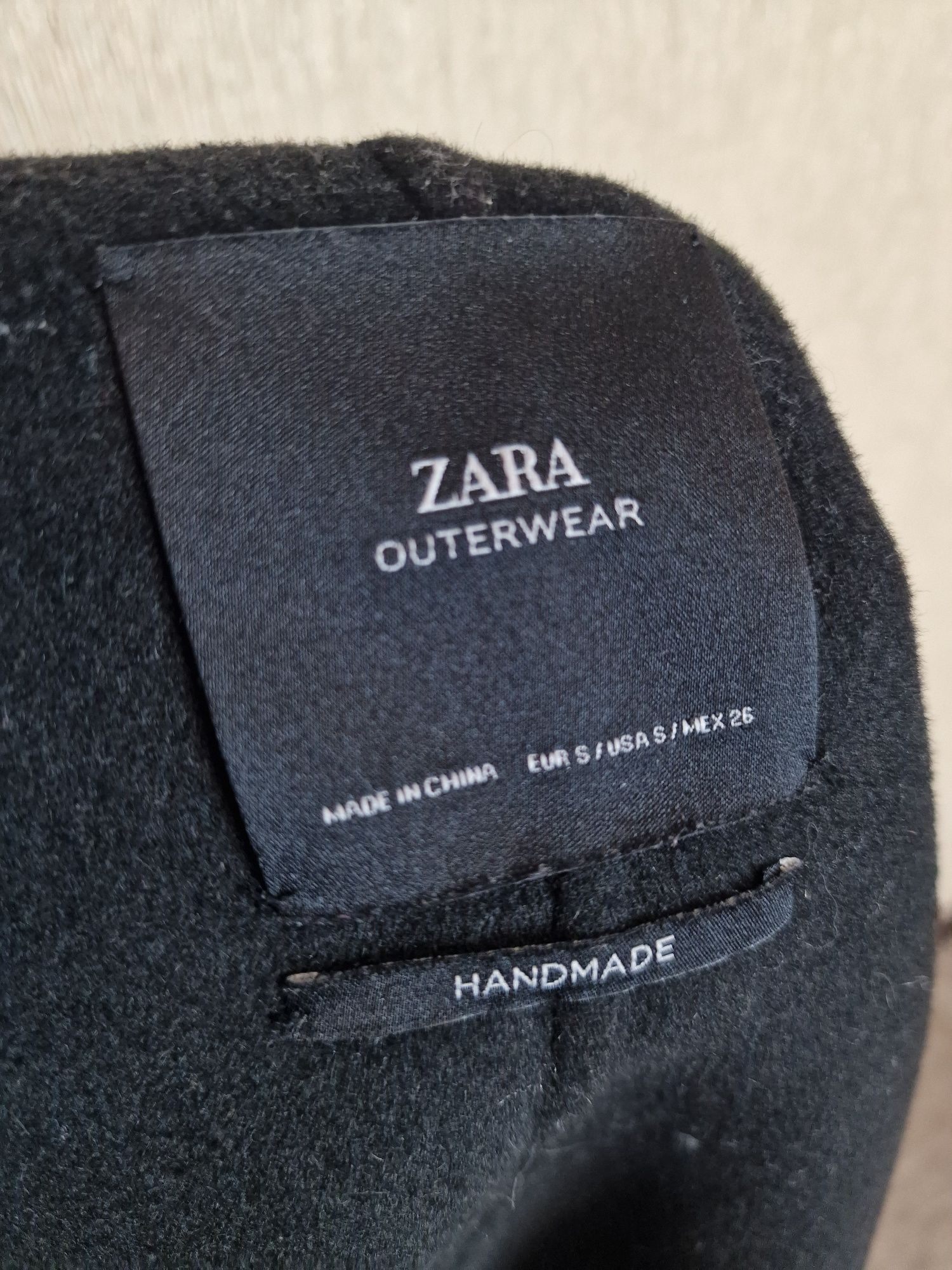Стильне пальто ручної роботи  з натуральної вовни  Zara