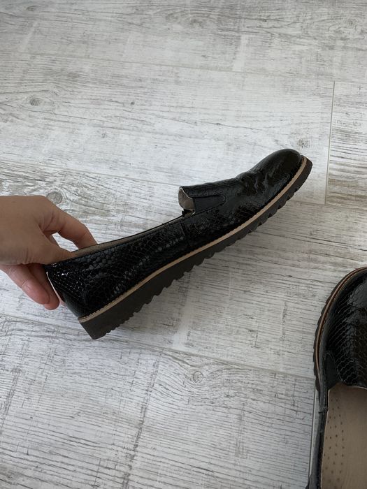 Жіноче шкіряне взуття