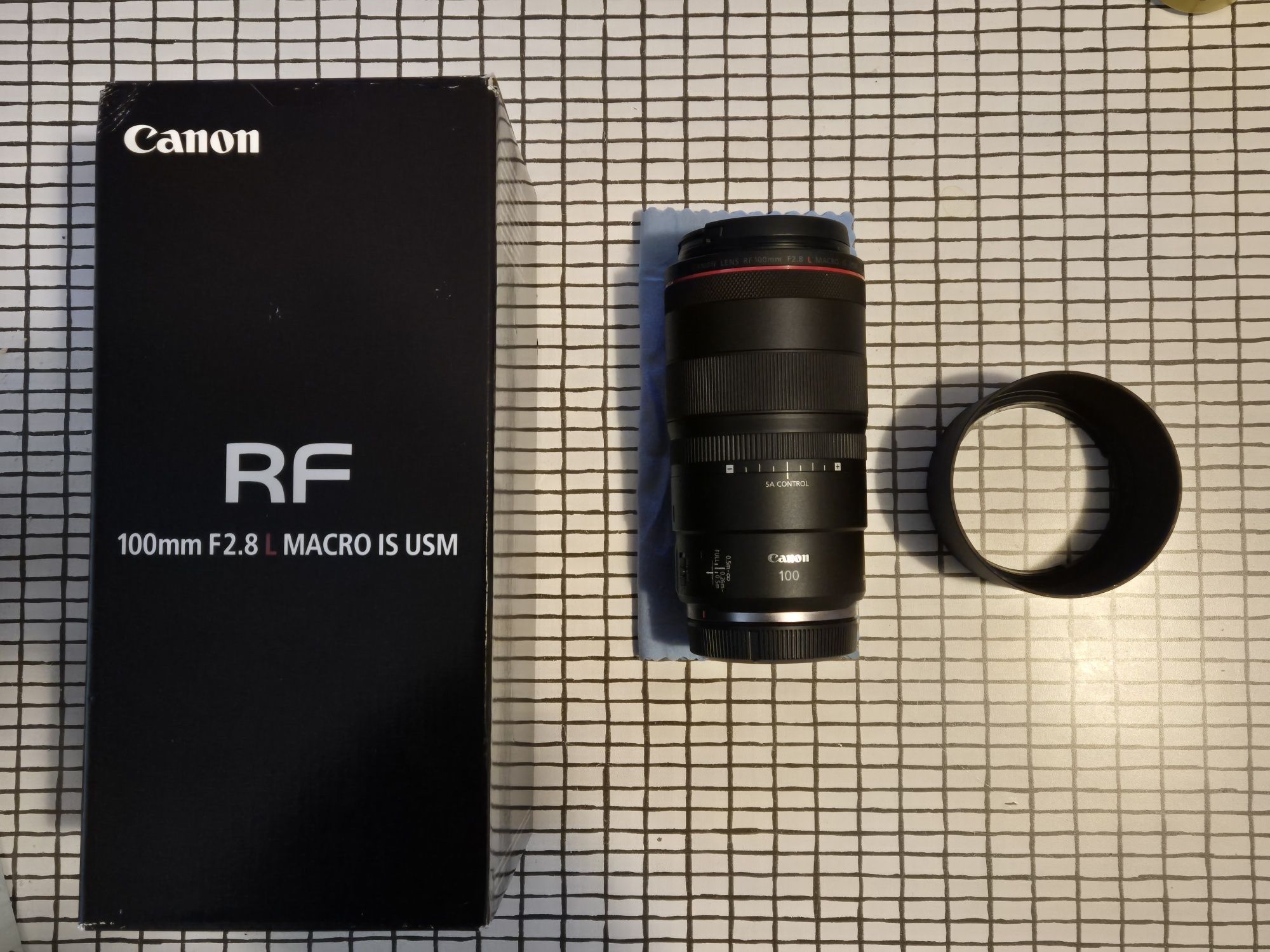 Canon RF 100mm F2.8 L MACRO IS USM