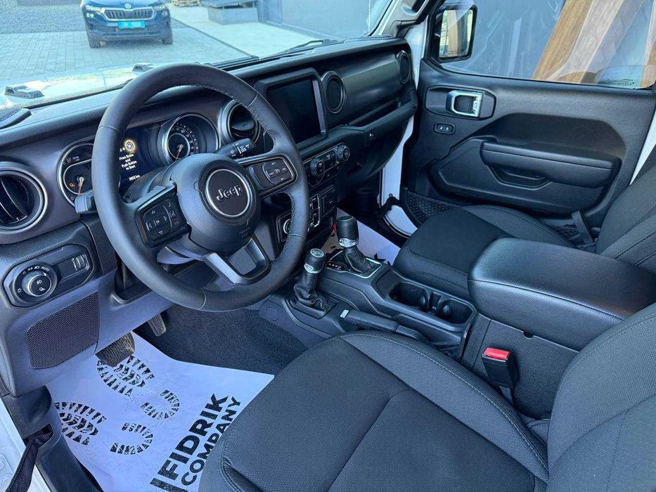 Jeep Gladiator SPORT 2023