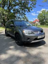 Mitsubishi Outlander XL