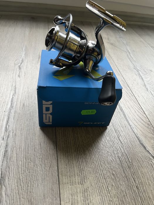 Kołowrotek spinningowy select chrome