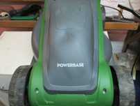 Kosiarka elektryczna Powerbase 1200 W sze 31 cm bardzo dobry stan .