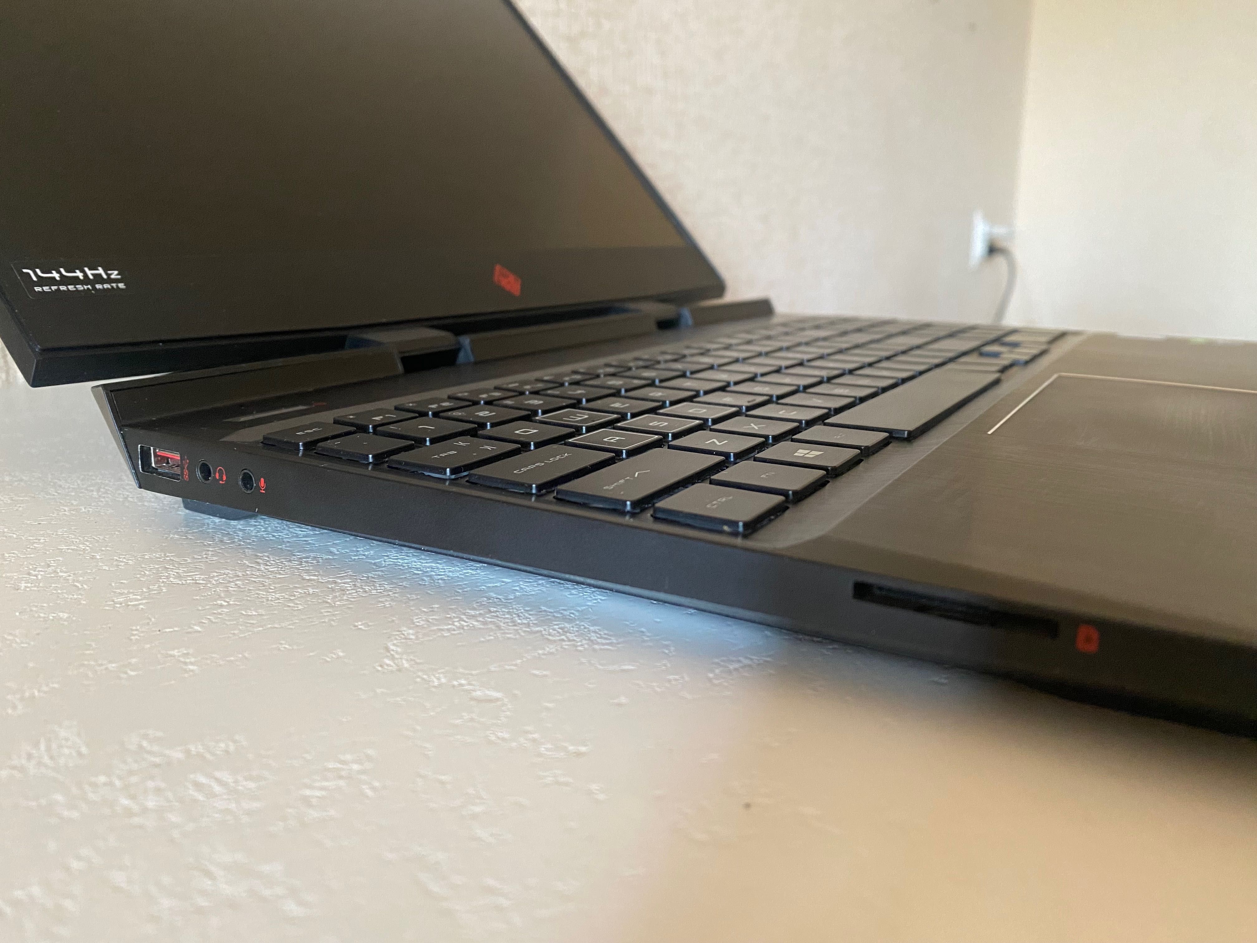 Ігровий ноутбук OMEN bK HP Laptoo Model 15-201039Aw