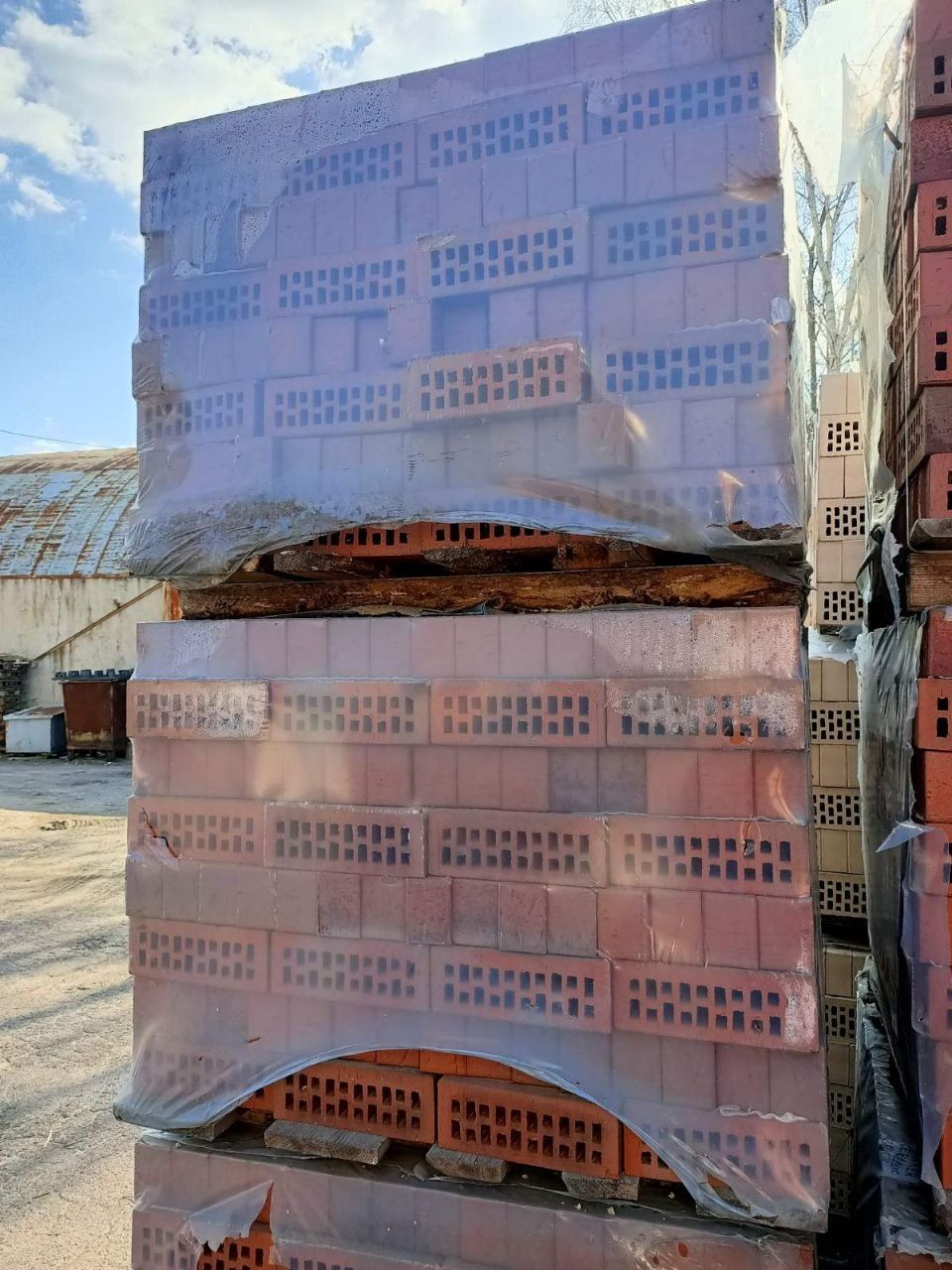 Продам облицовочный и общестроительный кирпич