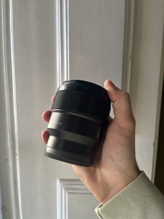 Sony 85mm 1.8 - E mount