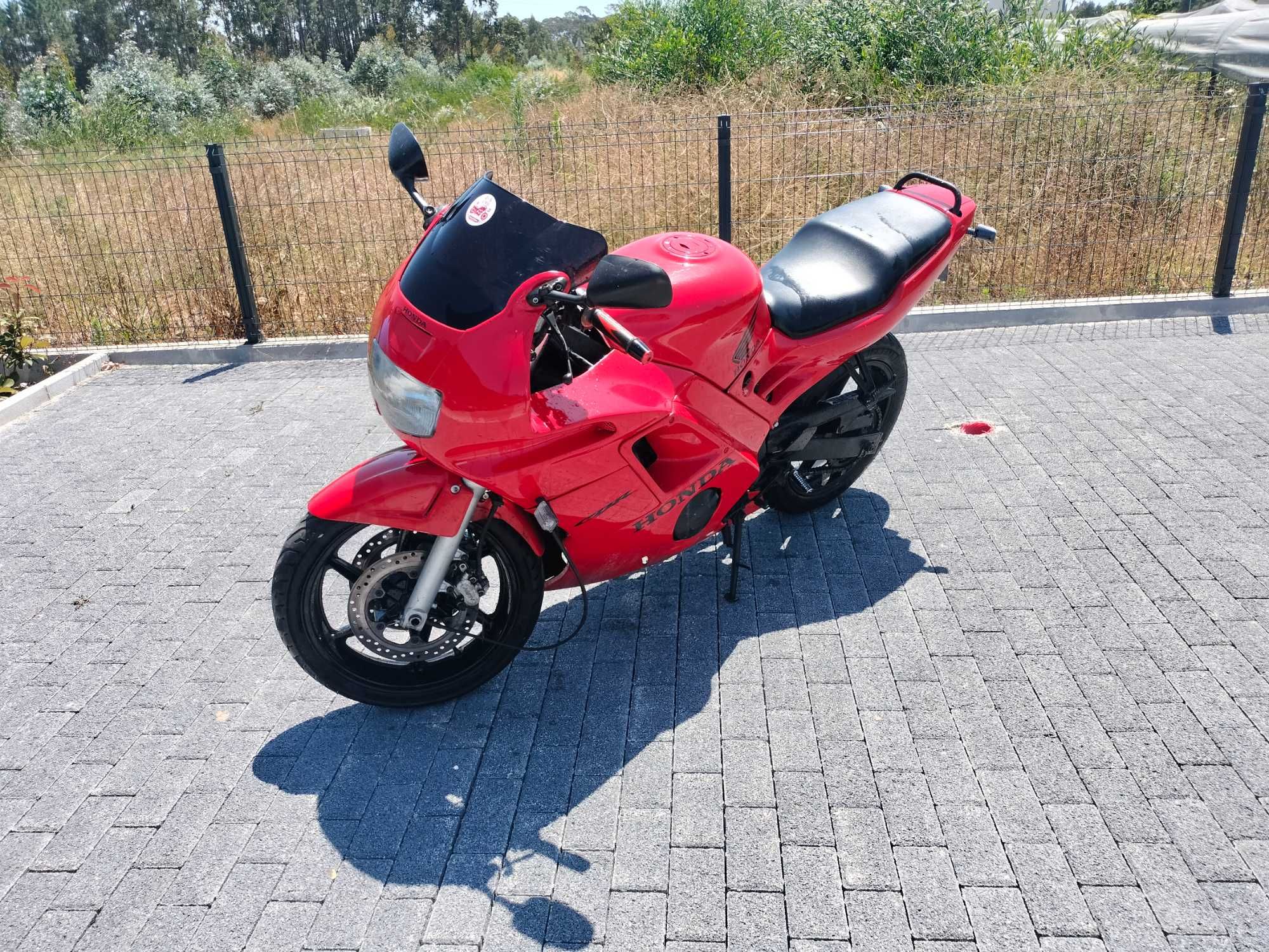 Clássico Honda CBR 600 F