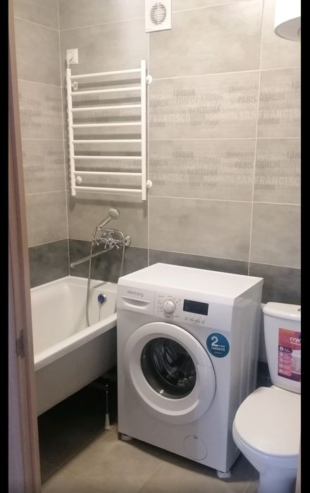 Здам в оренду власник 2х кв на 4 пов пр-Свободи72 Студію ЕАО.вокзал.