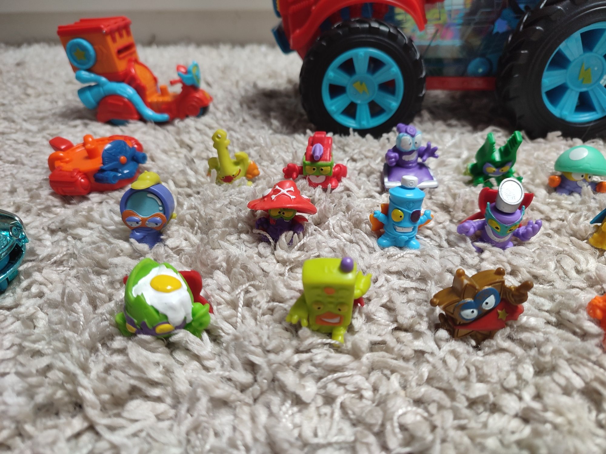 Super zings zestaw monster roller figurki pułapki kazoom kid autka itd