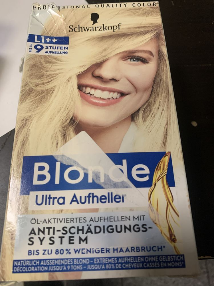 Schwarzkopf Blonde  koloryzacja włosów Blond