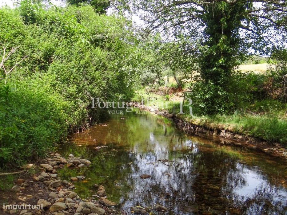 Monte alentejano com 3750m2 na Serra de São Mamede