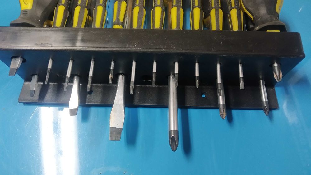 Набір викруток СТАЛЬ 18 предметів