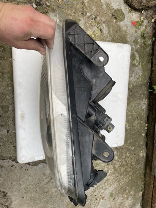 Фара ліва з електрокоректором  Nissan Qashqai j10