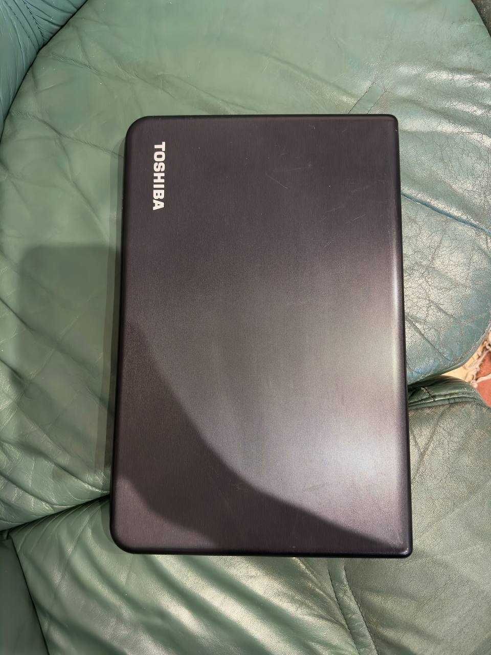 Ноутбук Toshiba 17.3" AMD E1-2100, 4GB RAM, SSD 240GB