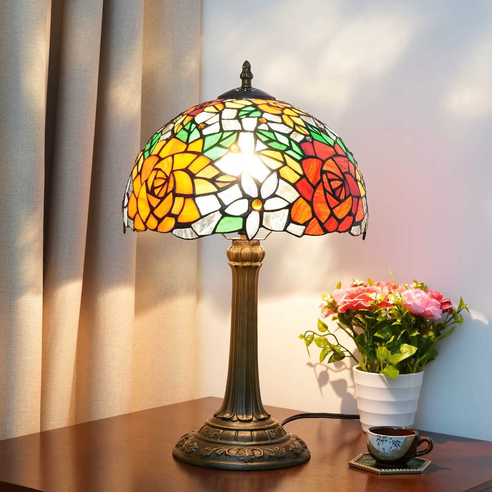 Lampa witrażowa w stylu Tiffany, Różany ogród. Duża