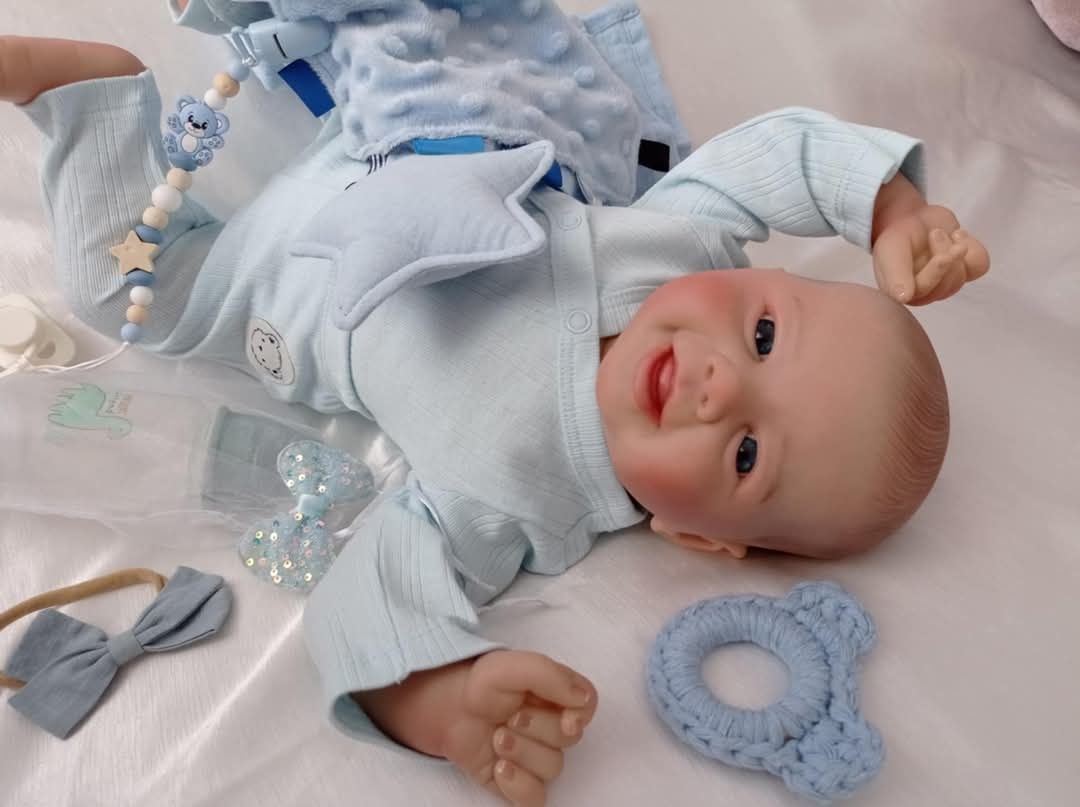 Lalka chłopczyk w typie Reborn z wyprawką prezent lala chłopiec
