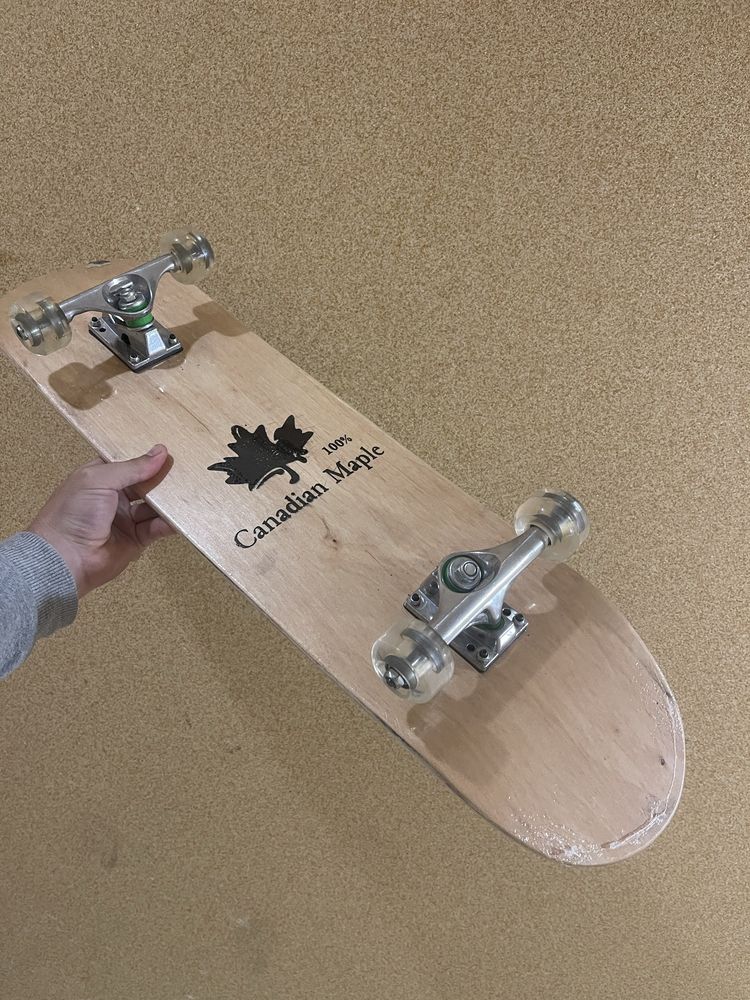 Skate novo impecavel canadian maple