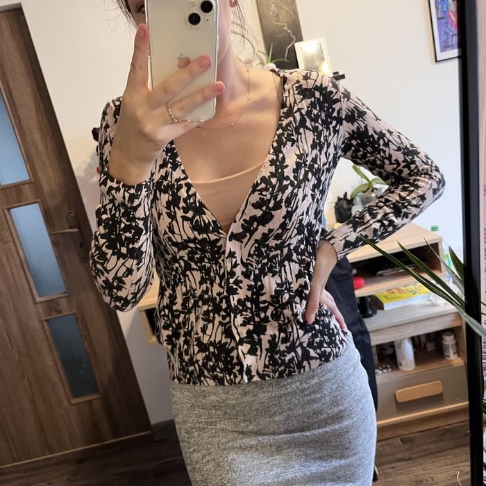 Sweterek narzutka kardigram brudny róż czarny wzorek H&M wzorzasty