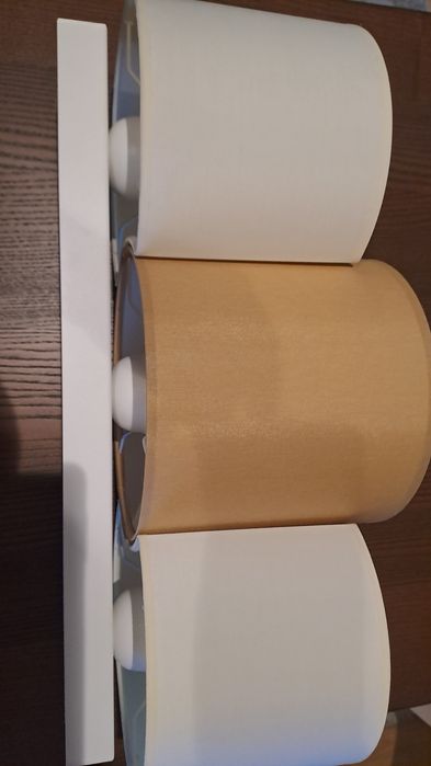 Lampa sufitowa nowoczesna klasyczna w kolorach jasnego beżu, karmelu i