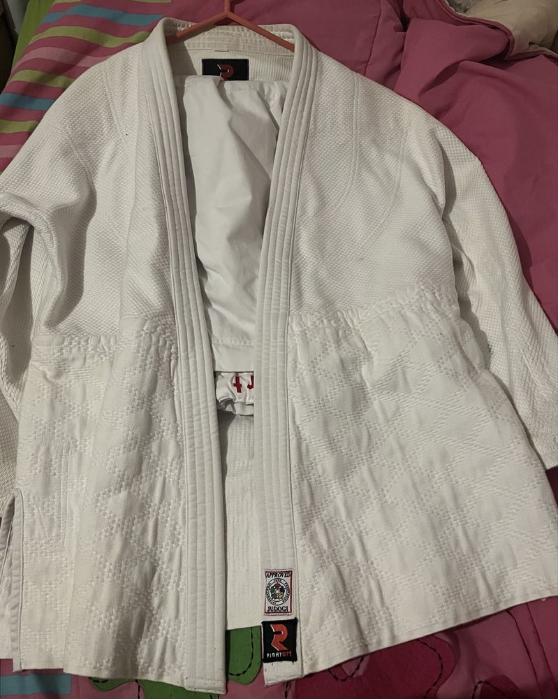 Fato de judo aprovado